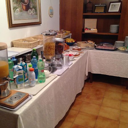 Hotel Sarre Εξωτερικό φωτογραφία