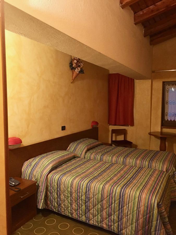 Hotel Sarre Εξωτερικό φωτογραφία